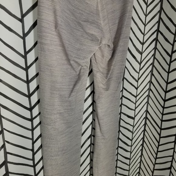 Lululemon Wunder Under Pant High Rise Tight Size 4 - Picture 9 of 11